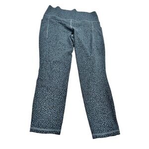 Athleta Salutation Stash II Textured Tight Leopard Print Capri Leggings Womens M